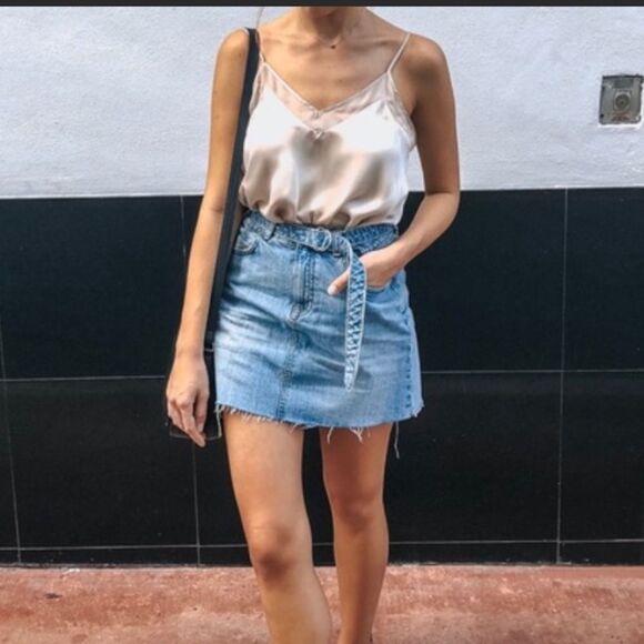 Zara Denim Belted Mini Skirt Raw Distressed Hem - Picture 1 of 5